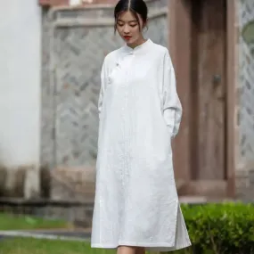 Elegant Long-Sleeved Linen Dress with Vintage Charm